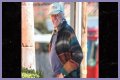 Gary Busey Pulls Pants Down, Exposes Penis to Urinate in Public